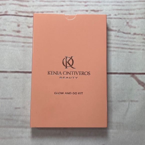 KENIA ONTIVEROS BEAUTY Glow and Go Kit - Picture 2 of 3